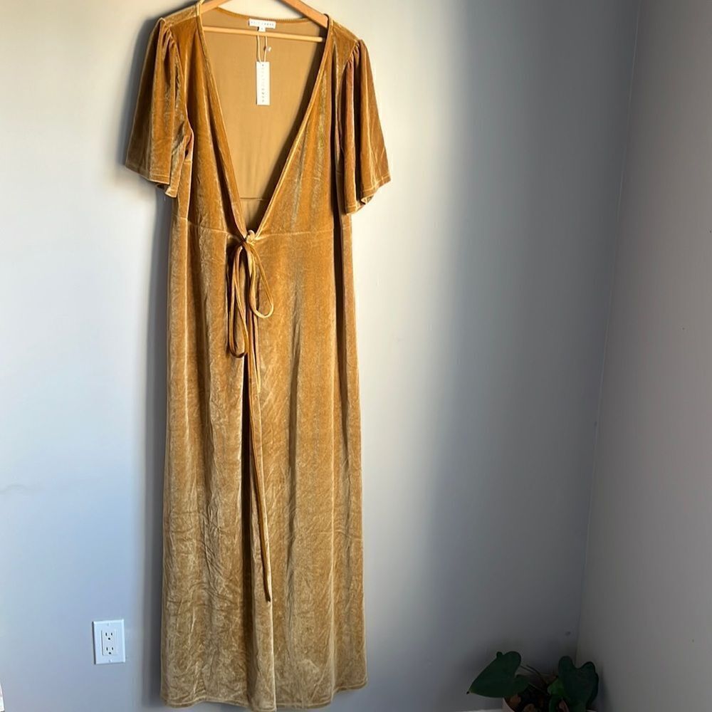 NEW Baltic born Meghan Velvet Wrap Maxi Dress - Picture 2 of 12